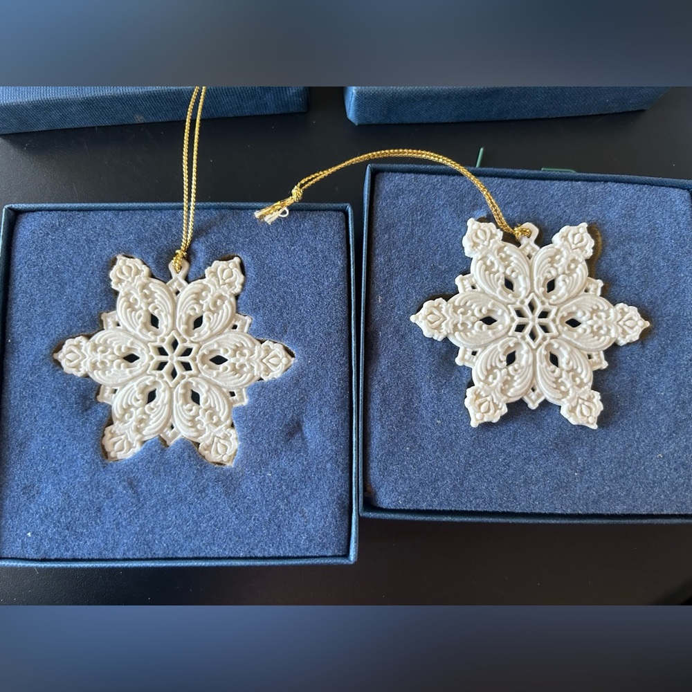 Wedgwood Jasper Ornament Snowflake Box set of Two.